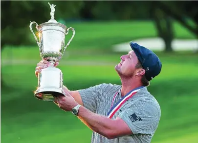  ?? EFE ?? Bryson DeChambeau se ha convertido en una estrella con su victoria en el US Open