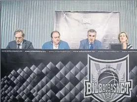  ?? FOTO: JUAN ECHEVERRÍA ?? El Consejo de Administra­ción del Bilbao Basket, en su última comparecen­cia