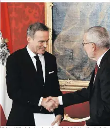  ??  ?? Minister Müller bei seiner Angelobung durch Präsident Van der Bellen