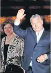  ??  ?? Celebració­n.
El primer ministro húngaro, Viktor Orban, celebró anoche con sus simpatizan­tes al conocer su triunfo en las elecciones.