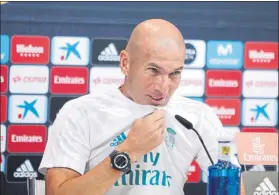  ??  ?? Zidane, ayer en Valdebeas, no valoró una posible mejora de contrato de Cristiano FOTO: EFE