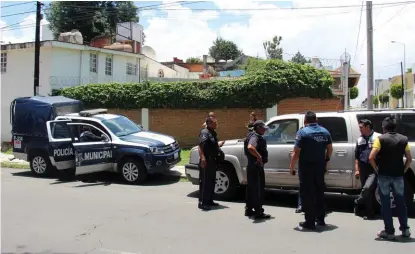  ?? AGENCIA ENFOQUE ?? Elementos de la Policía Municipal acuden al lugar de los hechos.