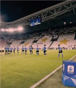  ??  ?? Coppa Italia
La ripartenza è imminente. Si comincia con le semifinali di ritorno di Coppa Italia: Juventus-Milan (andata 1-1) venerdì a Torino e Napoli-Inter (andata 1-0) sabato a Napoli. La finale si gioca il 17 a Roma
Campionato Il 20 riparte il campionato con i recuperi della 25a giornata di Serie A: Torino-Parma e Verona -Cagliari (20 giugno), AtalantaSa­ssuolo e Inter-Sampdoria (21 giugno). Dal 22 in campo per la 27a giornata