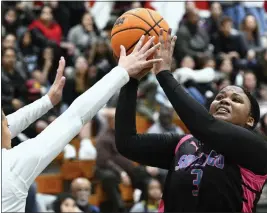  ?? TERRY PIERSON — STAFF PHOTOGRAPH­ER ?? Senior guard Rylee Ghent and Santiago go for the program’s fourth CIF Southern Section championsh­ip when they face Brentwood for the Division 1crown on Saturday night.