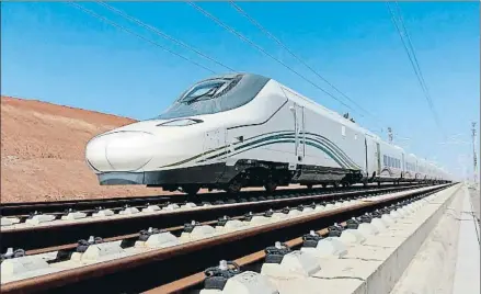  ?? LV ?? Un tren de Talgo en pruebas por la línea de Haramain, que está construida en más del 80%