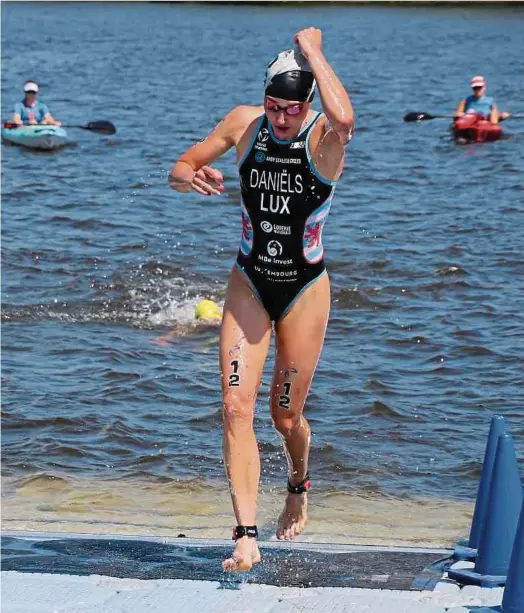  ?? Foto: FLTri ?? Geschafft: Eva Daniëls ist meistens eine der Letzten, die aus dem Wasser kommt.