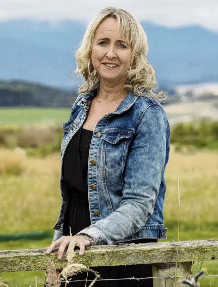  ?? PHOTO: MEGAN GRAHAM PHOTOGRAPH­Y ?? Mental health advocate . . . Te Anau counsellor and farmer's wife Kathryn Wright is passionate about rural mental health.