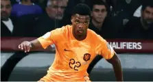  ?? ?? Denzel Dumfries, esterno della nazionale olandese