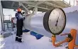  ?? FOTO: DPA ?? Gazprom schickt Erdgas per Pipeline nach Europa.