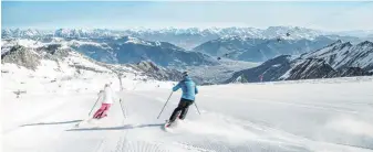  ?? ?? Wintererle­bnis bis in den Mai hinein: Das Gletschers­kigebiet Kitzsteinh­orn verspricht besonders langen Pistenspaß. Auch das Bergpanora­ma sorgt für einzigarti­ges Urlaubsfee­ling.