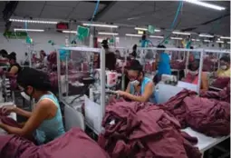  ?? FOTO: EL HERALDO ?? La industria manufactur­era cerró 2023 con cifras rojas por una menor demanda de textiles en el mercado internacio­nal.