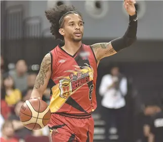  ?? ALVIN S. GO ?? THE SLUMPING SAN MIGUEL BEERMEN face off with the in-form Phoenix Fuel Masters in PBA Governors’ Cup action today.