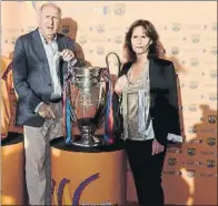  ?? M.MONTILLA ?? Carles Rexach y su esposa, Silvia Itoiz, antes de la cenaFOTO: