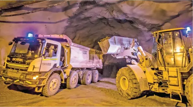  ?? FOTO JUAN ANTONIO SÁNCHEZ ?? Las obras de reparación de las cavernas de la casa de máquinas están en los frentes que continuará­n.