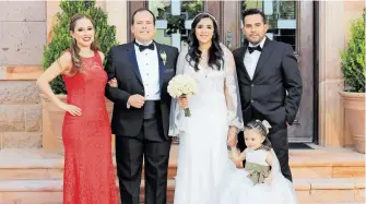  ??  ?? Lupita Chacón,
Edgar Cruz, Sofía Aguilera, Felipe y Michelle Cruz.