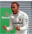  ?? FOTO: BRUNO/AP/DPA ?? Die Freude muss raus: Der Brite Lewis Hamilton bejubelt seinen Sieg im italienisc­hen Monza.