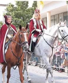  ?? ARCHIVFOTO: MARIO WINKLER ?? Barbara Gersmann und Norbert Bude, hier beim Stadtschüt­zenfest 2017, werden Sissi und den Kaiser spielen.