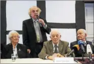  ?? DPA VIA AP ?? From left, Auschwitz survivors Erna de Vries, their lawyer Thomas Walther, Justin Sonder and Leon Schwarzbau­m attend a news conference in Detmold, Germany, Wednesday. Reinhold Hanning, a 94-year-old former SS guard at the Auschwitz death camp went to...