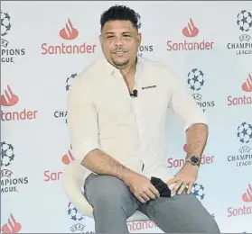  ?? FOTO: BANCO SANTANDER ?? Ronaldo Nazario estrella del evento de ayer de la entidad financiera