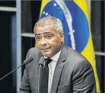  ?? FOTO: GETTY ?? Romario, de futbolista a político. El exjugador del Barça ha intentado hacer carrera en el Senado brasileño