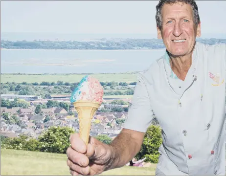  ?? Picture: Habibur Rahman ?? SCENIC TREATS Graham Penrose has been selling ice creams from his van at The Viewpoint car park on Portsdown Hill in Portsmouth for 40 years