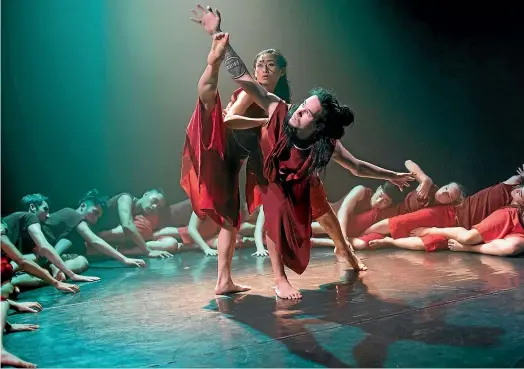  ??  ?? Dancers Joshua Faleatua, from Footnote, and Ma Man Huen Christy Poinsettia, from the Guangdong Modern Dance Company, rehearse pieces for Hemisphere­s.