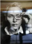  ??  ?? PORTRÄTT. Johan Bergmarks resultat av fotografie­t på Uma Thurman.