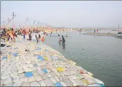  ??  ?? Ghats ready for the pilgrims on the eve of Maha Shivratri on Wednesday.