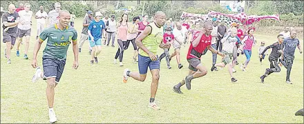  ?? (File pic) ?? Some parkrunner­s set off for the 126th edition of the Mbabane parkrun.