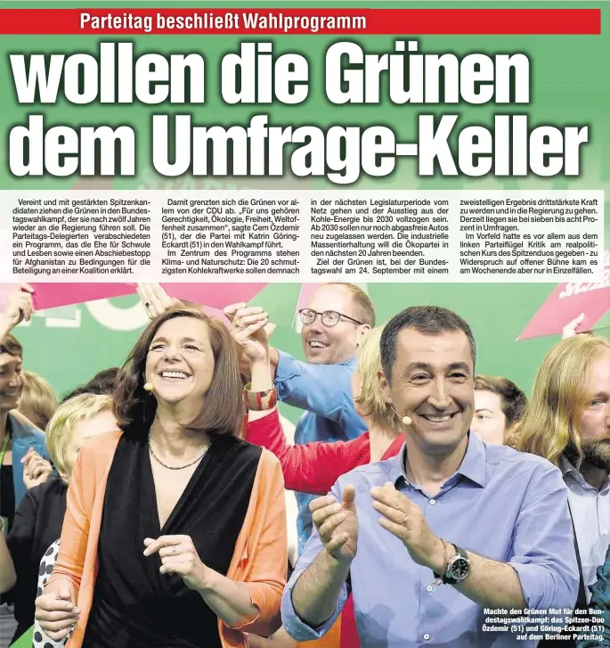  ??  ?? Machte den Grünen Mut für den Bundestags­wahlkampf: das Spitzen-Duo Özdemir (51) und Göring-Eckardt (51)
auf dem Berliner Parteitag.