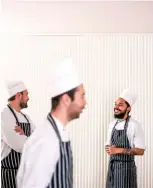  ??  ?? Cocineros de El Portal del Echaurren, en La Rioja.