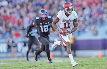  ?? KEVIN JAIRAJ, USA TODAY SPORTS ?? Dede Westbrook, right, drafted by the Jaguars, has two domestic violence arrests on his record.