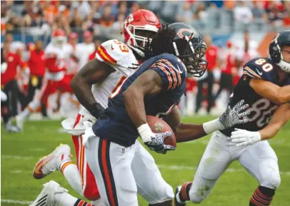  ??  ?? Kevin White caught one pass for three yards and dropped a pass Saturday against the Chiefs at Soldier Field. | NAM Y. HUH/ AP