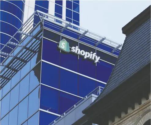  ?? DAVID KAWAI / BLOOMBERG FILES ?? Shopify will be working closely with every merchant in issuing NFTS and performing due diligence
to confirm that the merchant has the right to mint the NFTS in question, one executive says.