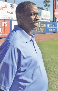  ?? Kevin Kernan ?? DWIGHT AT HOME: A healthier-looking and heftier Dwight Gooden surveys First Data Field on Thursday as he visited Mets camp to check out the pitchers.