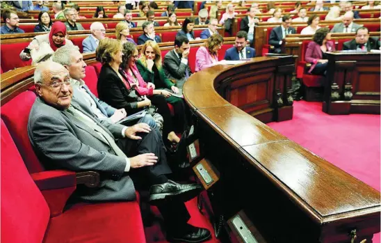  ?? EFE ?? El pleno de ayer en el Parlament, el primero del Govern de ERC