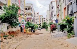  ??  ?? Several apartments do not have proper approach roads at Kondapur.