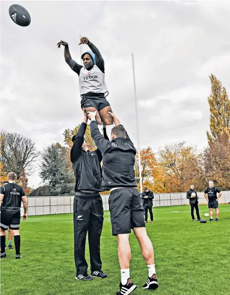  ??  ?? Lift-off: Maggie Alphonsi soars in a line-out; and (left) Beauden Barrett