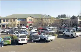  ??  ?? SHOPPING DAY: Lydenburg Spar Shopping Centre comes on auction this month .