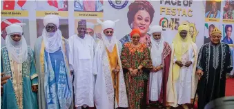  ?? ?? The DG CBAAC, Hon. Olubunmi Ayobami Amao with the Etsu Nupe, His Highness, Alhaji Yahaya Abubakar, Rt. General I.B.M Haruna and other Chiefs from the Nupe kingdom