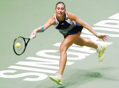  ?? GETTY ?? Flavia Pennetta, 33 anni, in campo a Singapore e sconfitta dalla Sharapova, non è entrata nelle semifinali del Masters