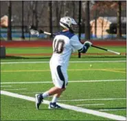  ?? RICK CAWLEY — FOR DIGITAL FIRST MEDIA ?? Penn Charter’s Alex Malitas looks for a cutter.