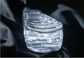  ?? (Photo Gaëtan Chatainier) ?? Commercial­isé avant Noël, « Voyage à Nantes, le parfum » est en cours de fabricatio­n à Grasse.