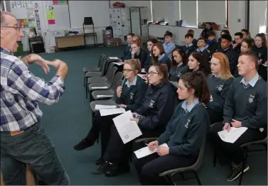  ??  ?? Niall O’Muiri of Mental Health Wexford giving a mental health workshop to students at Bridgetown College.