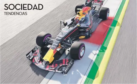  ??  ?? ► Imagen de uno de los autos de la escudería Red Bull que aparecen en el videojuego.