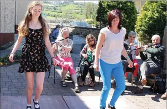  ??  ?? Sadhbh McCarthy and Eileen Ryan dancing at the Cos Cos Festival in Rathcormac last Sunday.