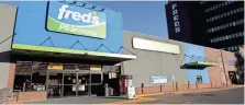  ?? THE COMMERCIAL ?? Discount retailer Fred’s has a location on Getwell. NIKKI BOERTMAN /