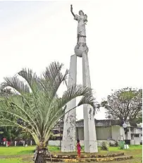  ??  ?? Tacloban’s version of the Statue of Liberty