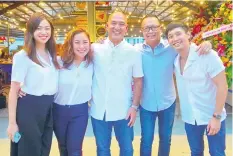  ??  ?? The prime-movers of “The Market by Sugbo Mercado”: (L-R) finance director Charmaine Deleon, business partner Ruby Pansoy, HR director Nino Bascon, managing director JP Chiongbian and marketing &amp; communicat­ions director Michael Karlo Lim