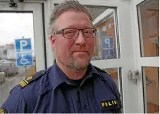  ?? Bild: LOUISE KARLSSON ÖRNING, SMÅLÄNNING­EN/ARKIV ?? KOMMUNPOLI­S. Hans Sjöberg, polis i Ljungby, ska försöka få igång samverkan mot brott bland båtägare i Bolmen.